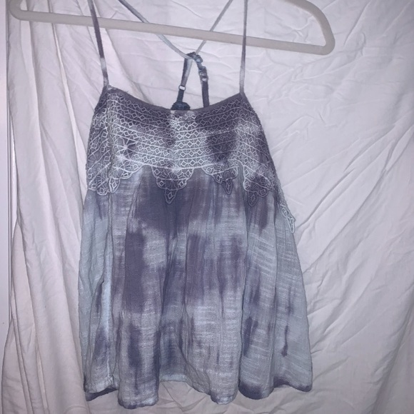 Flowy top. - Picture 1 of 2